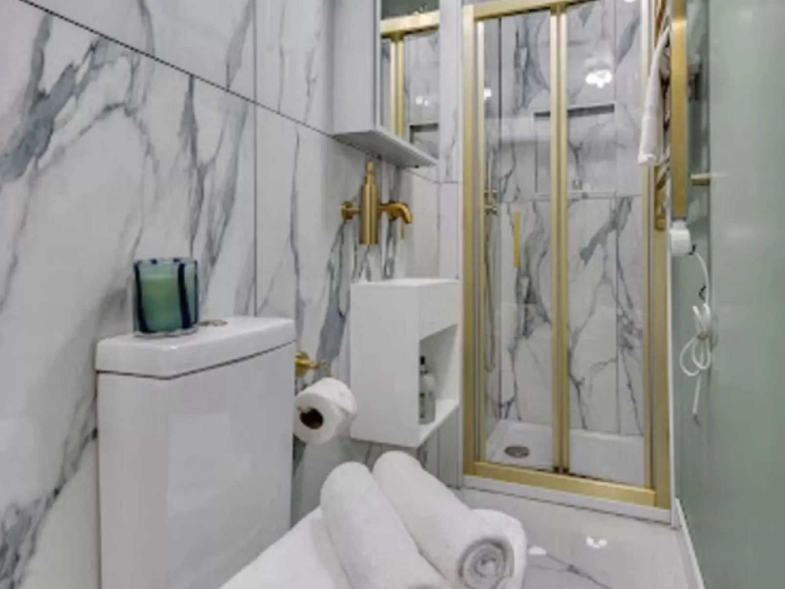 Kensington 1 bedroom apt-Dedans