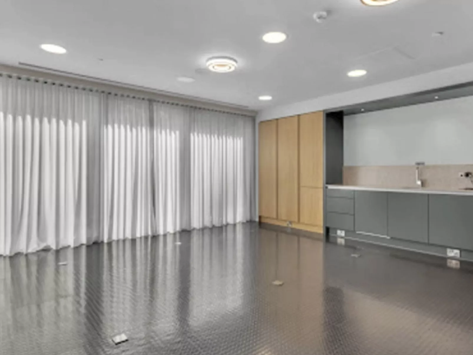 Olympic Way Apt in Wembley Park-Inside