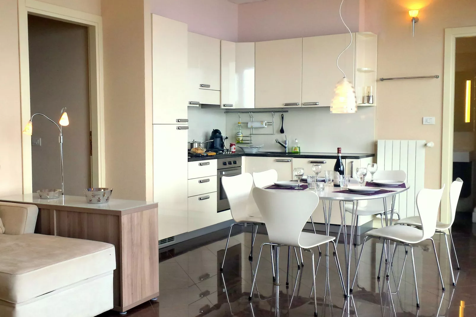 Vigneto Di Diciannove-Dining room