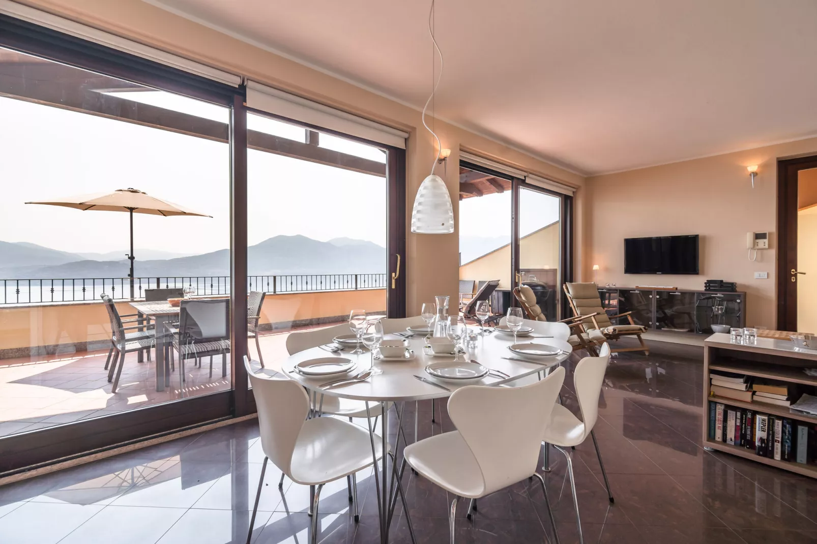 Vigneto Di Diciannove-Dining room