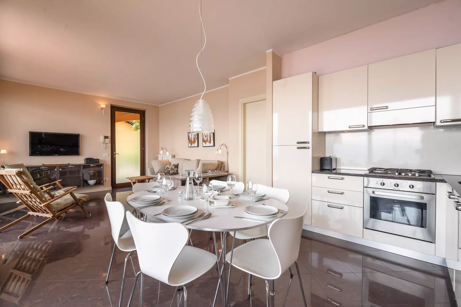 Vigneto Di Diciannove-Dining room