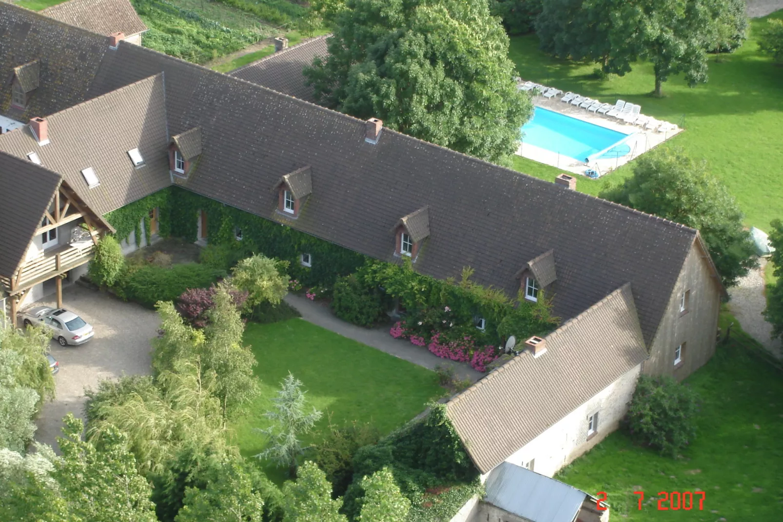 Gite 5-Exterior summer