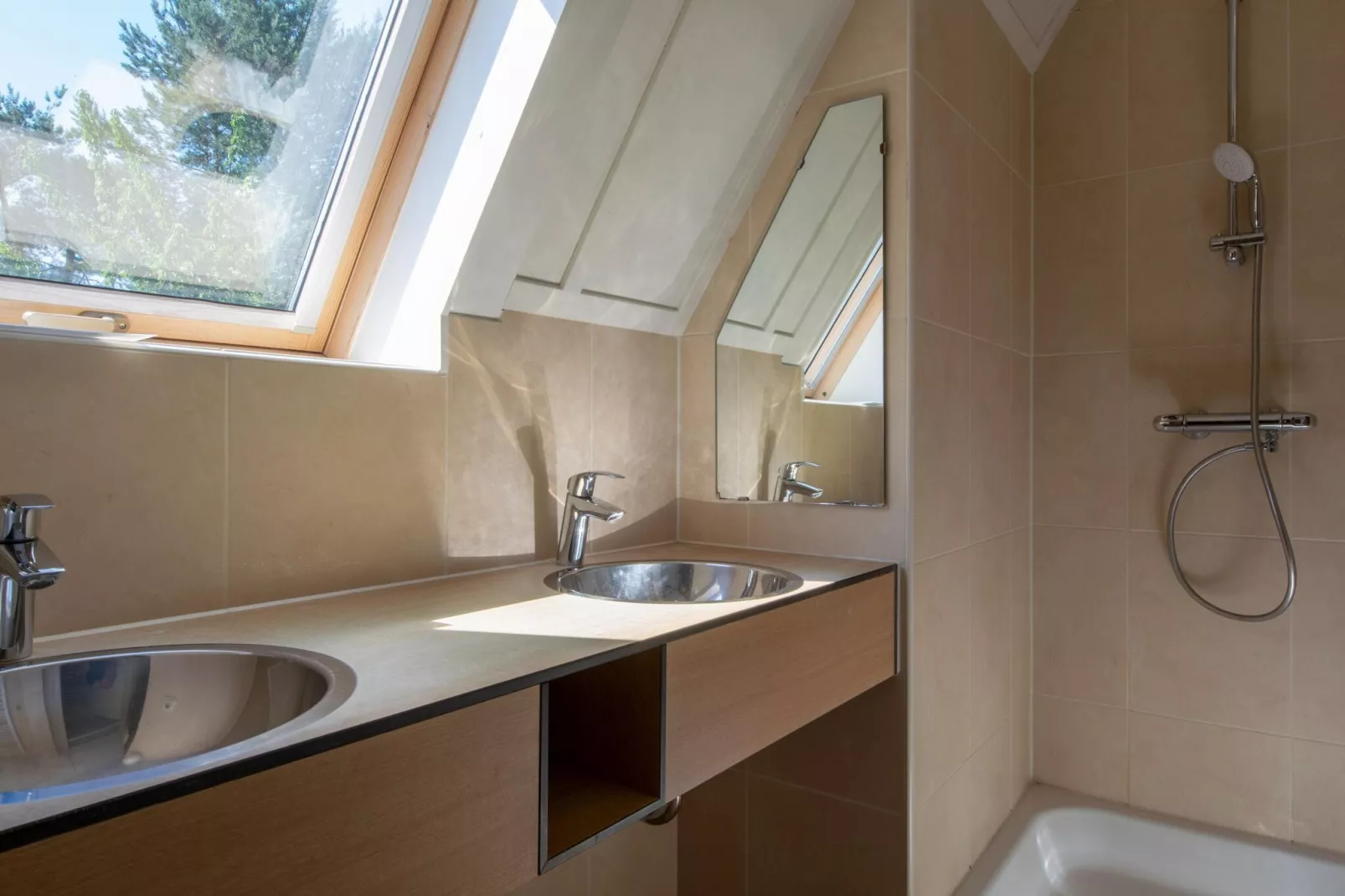Vakantiepark de Katjeskelder 18-Badezimmer