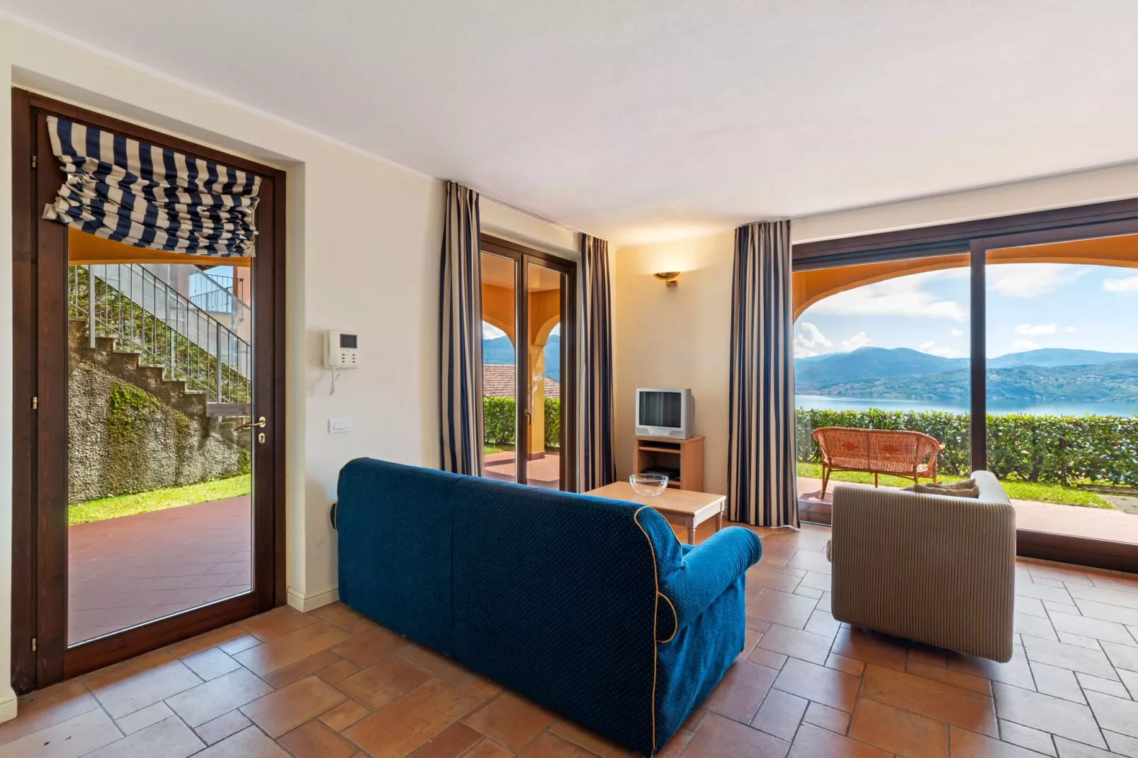 Vigna Bilo B9 D15 D16-Living room