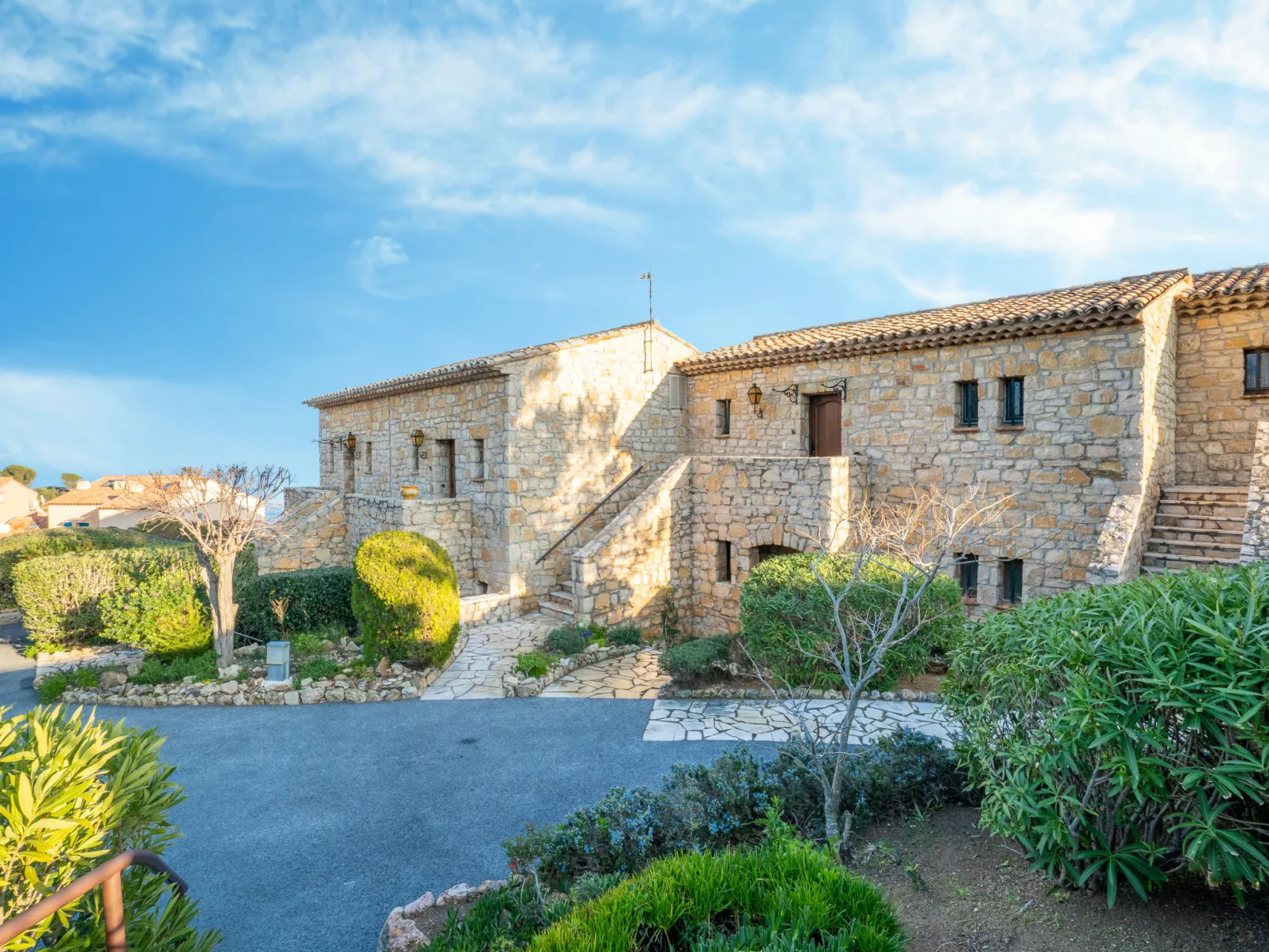 Les Maures de l'Esterel-Outside