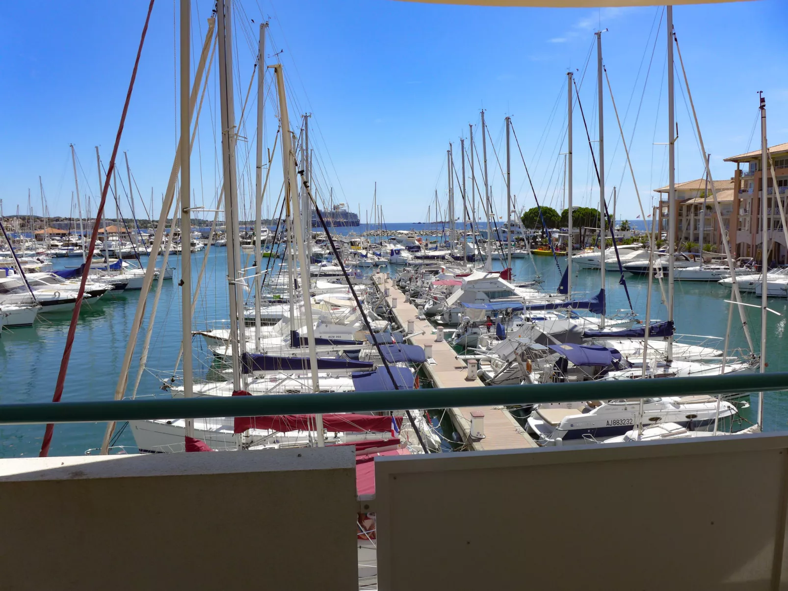 L'Open-Outside