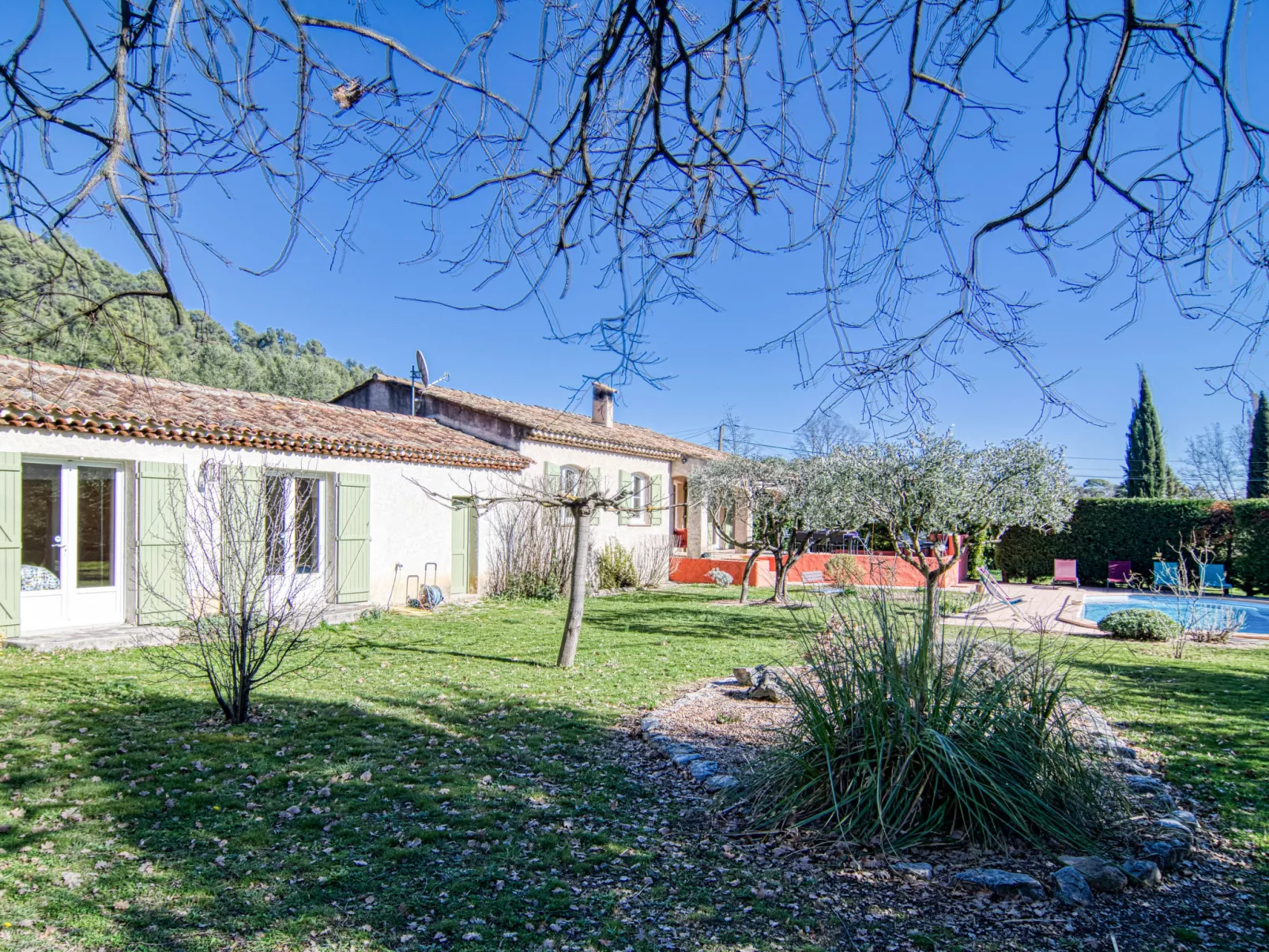 Villa Camilia-Outside