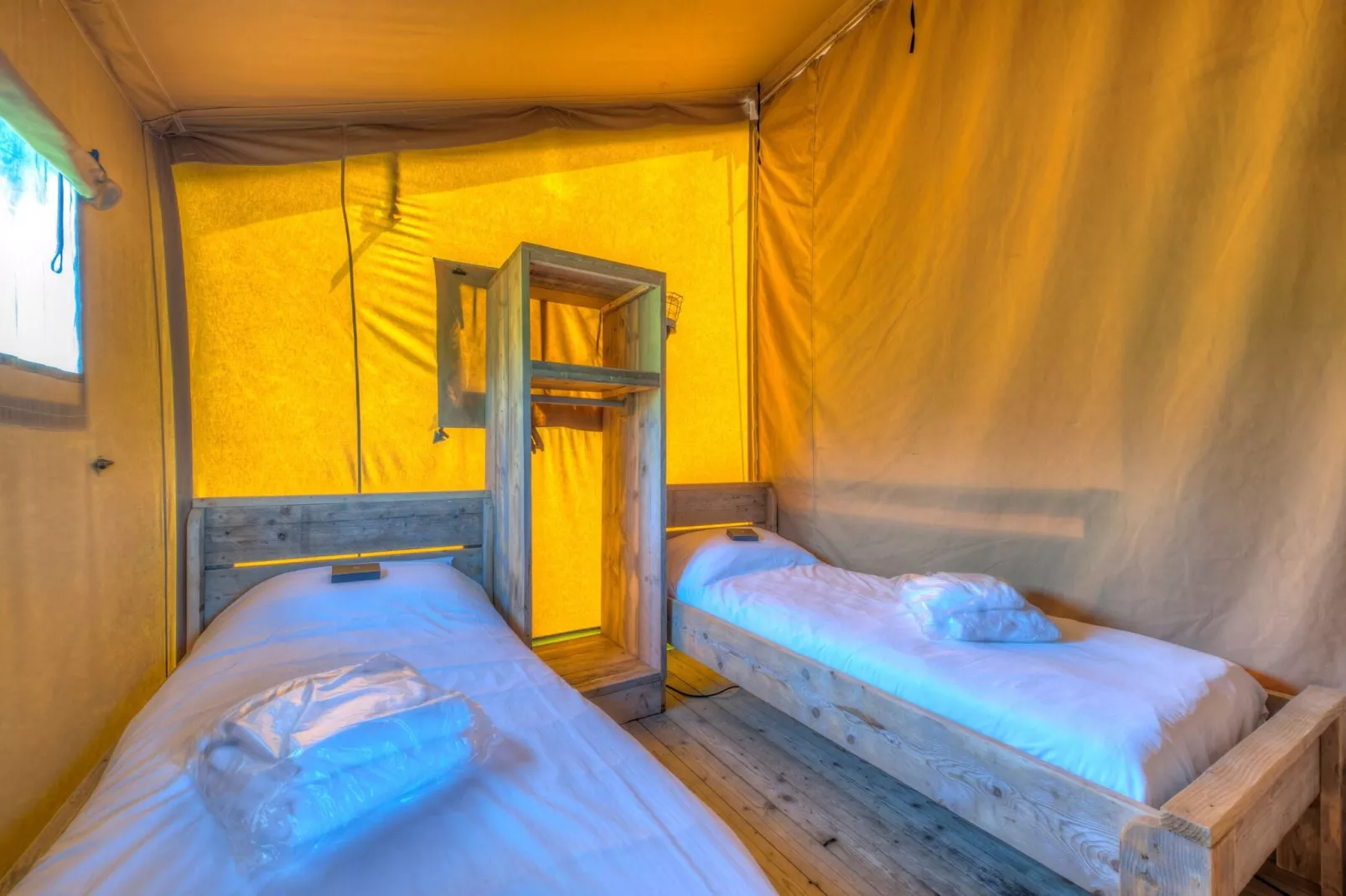 Vakantiepark de Katjeskelder 19-Bedroom