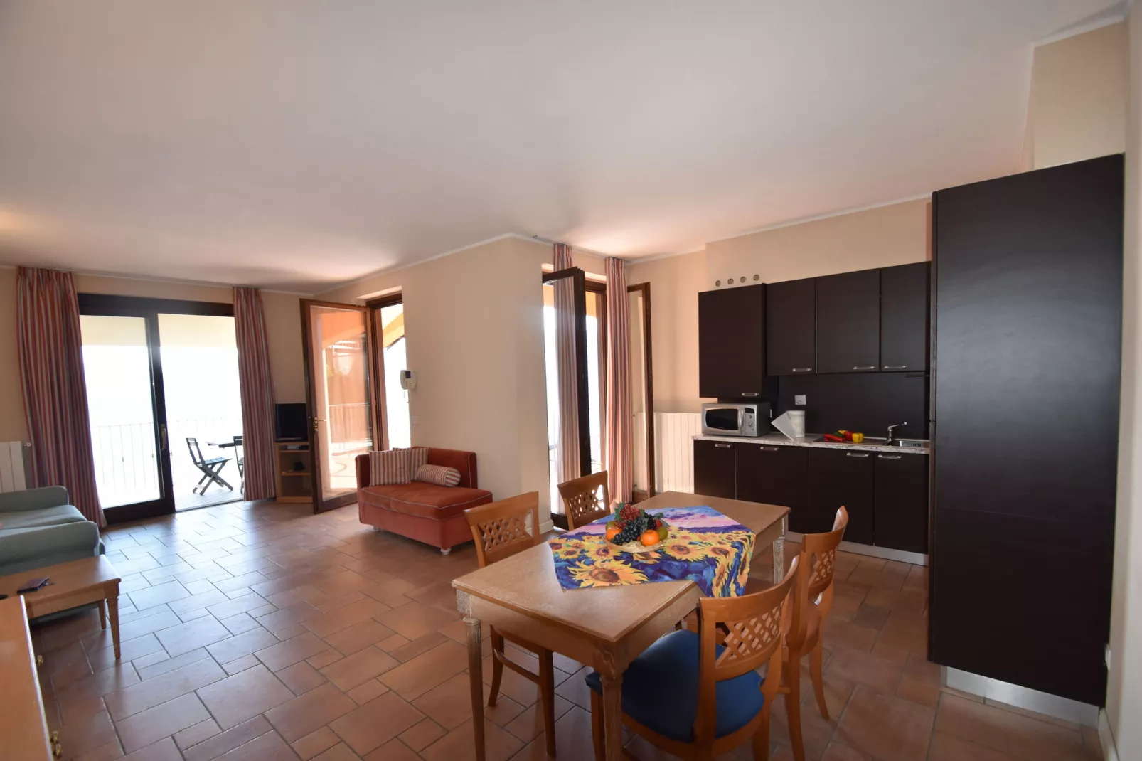 Vigneto D18-Dining room