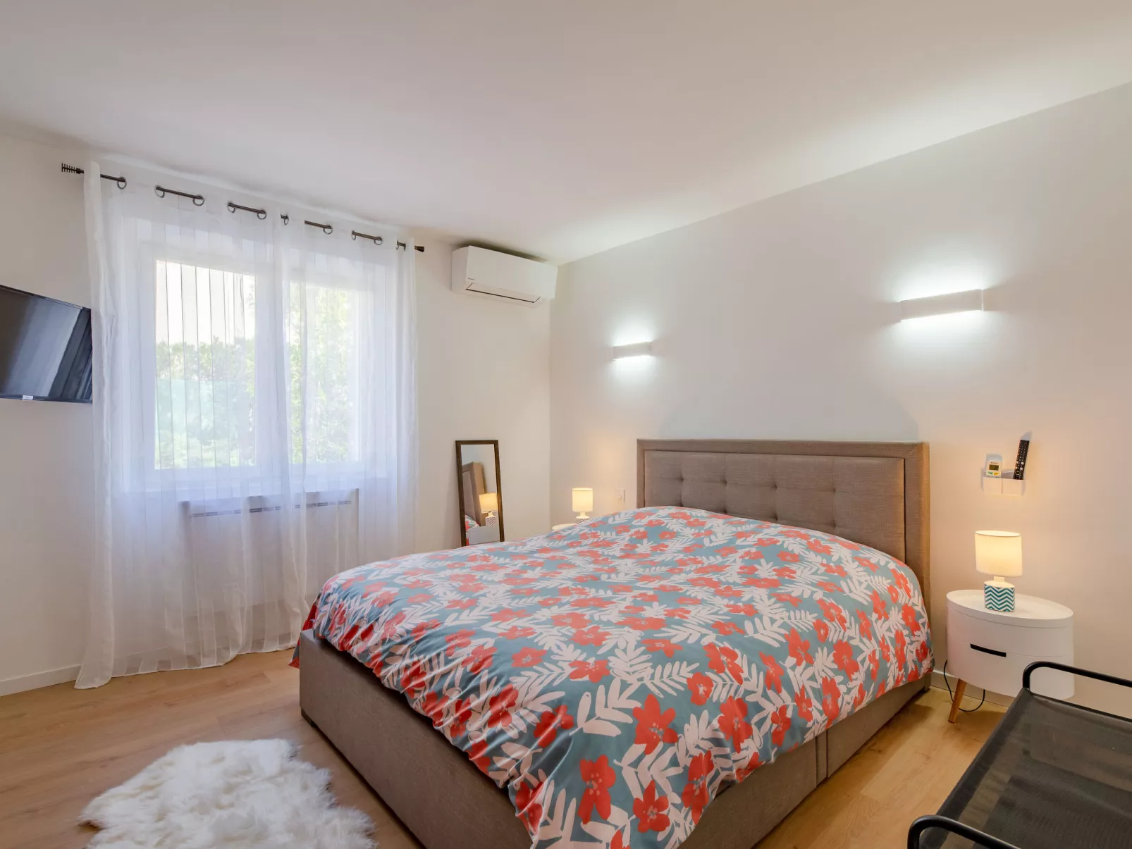 Villa Adie-Inside