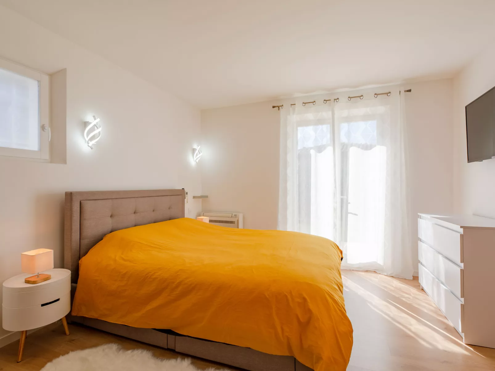 Villa Adie-Inside
