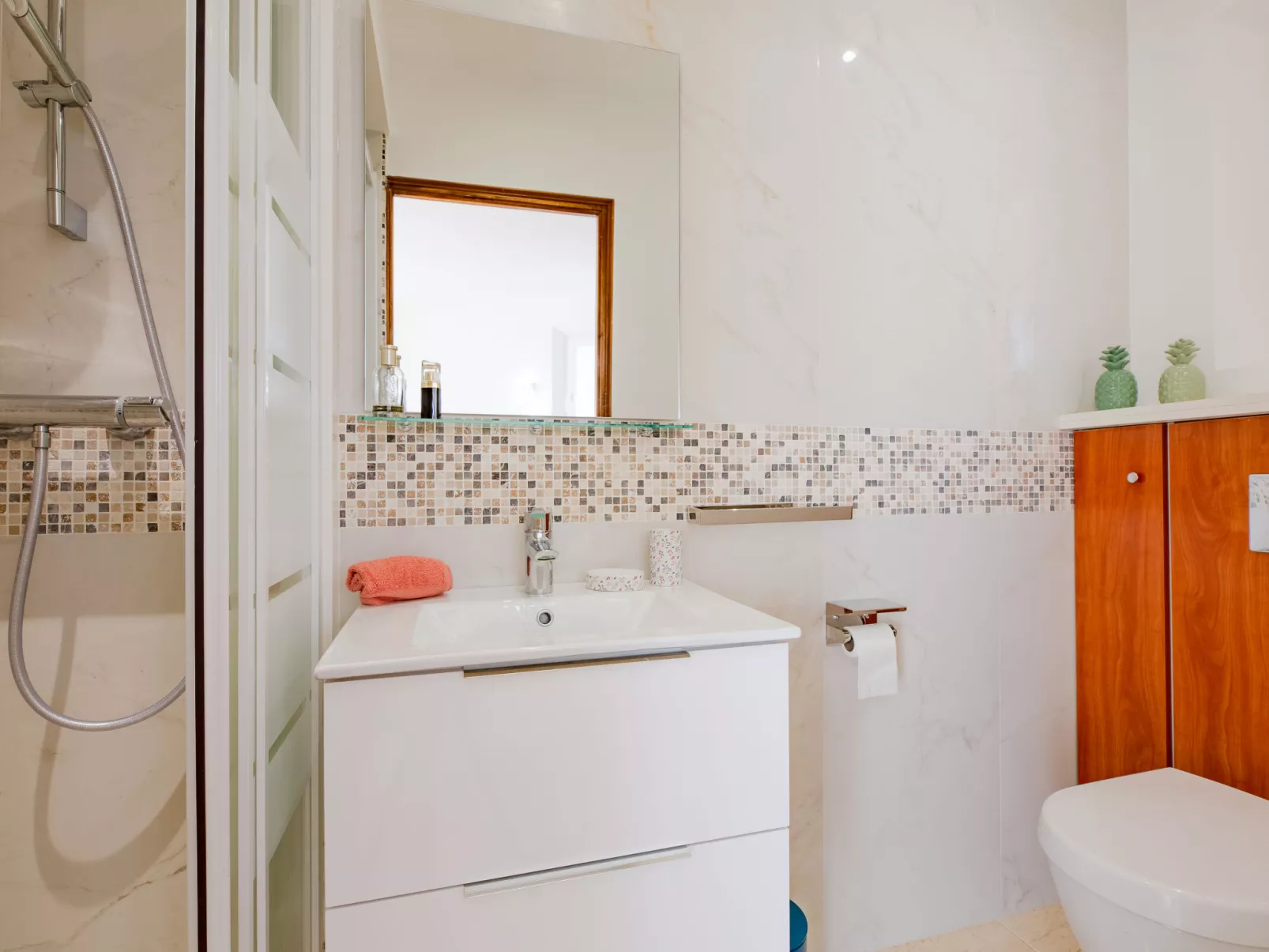 Villa Adie-Inside