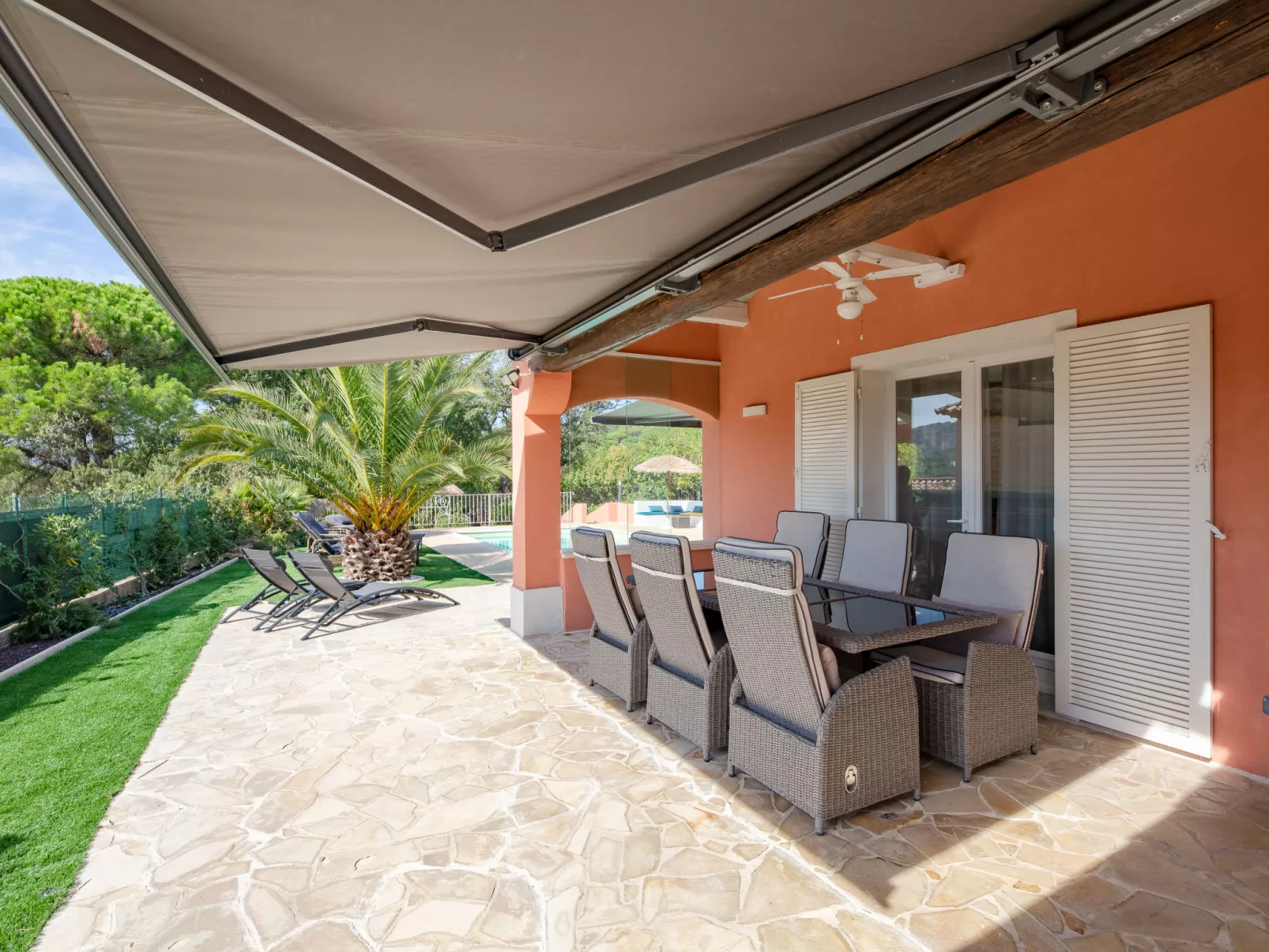Villa Adie-Outside