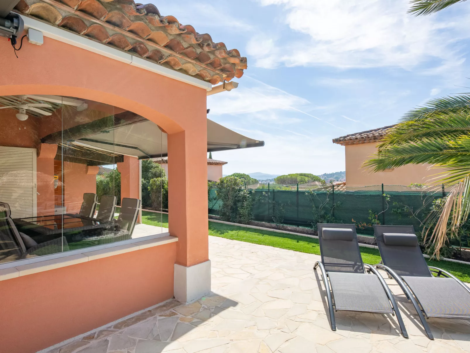 Villa Adie-Outside