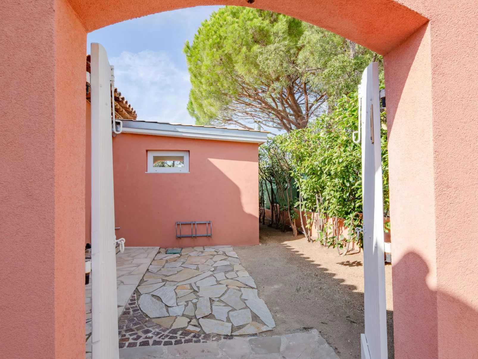 Villa Adie-Outside