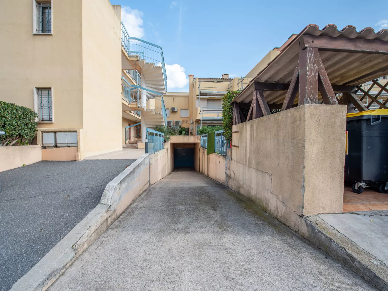 Le Palazzo del Mar-Outside