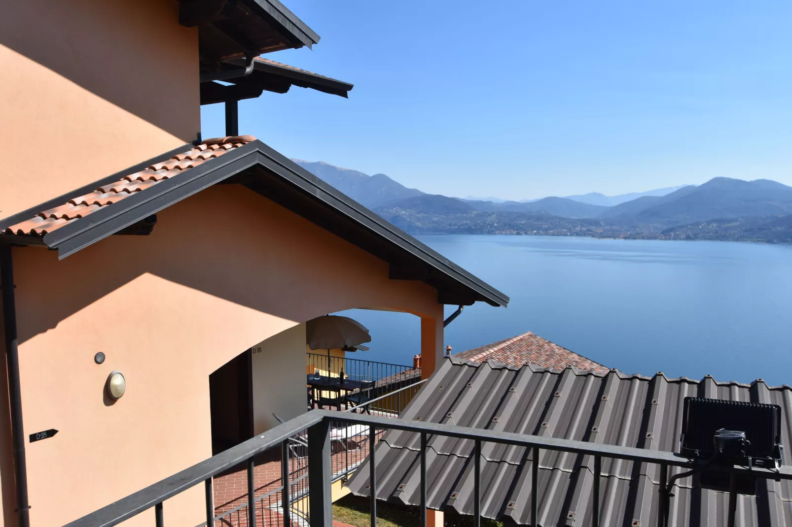Vigneto D18-View summer