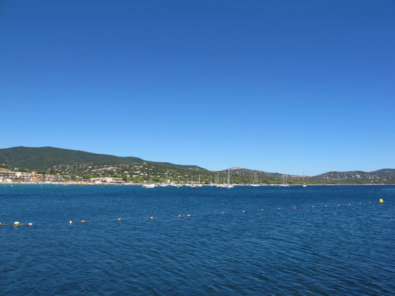Les Mimosas-Area