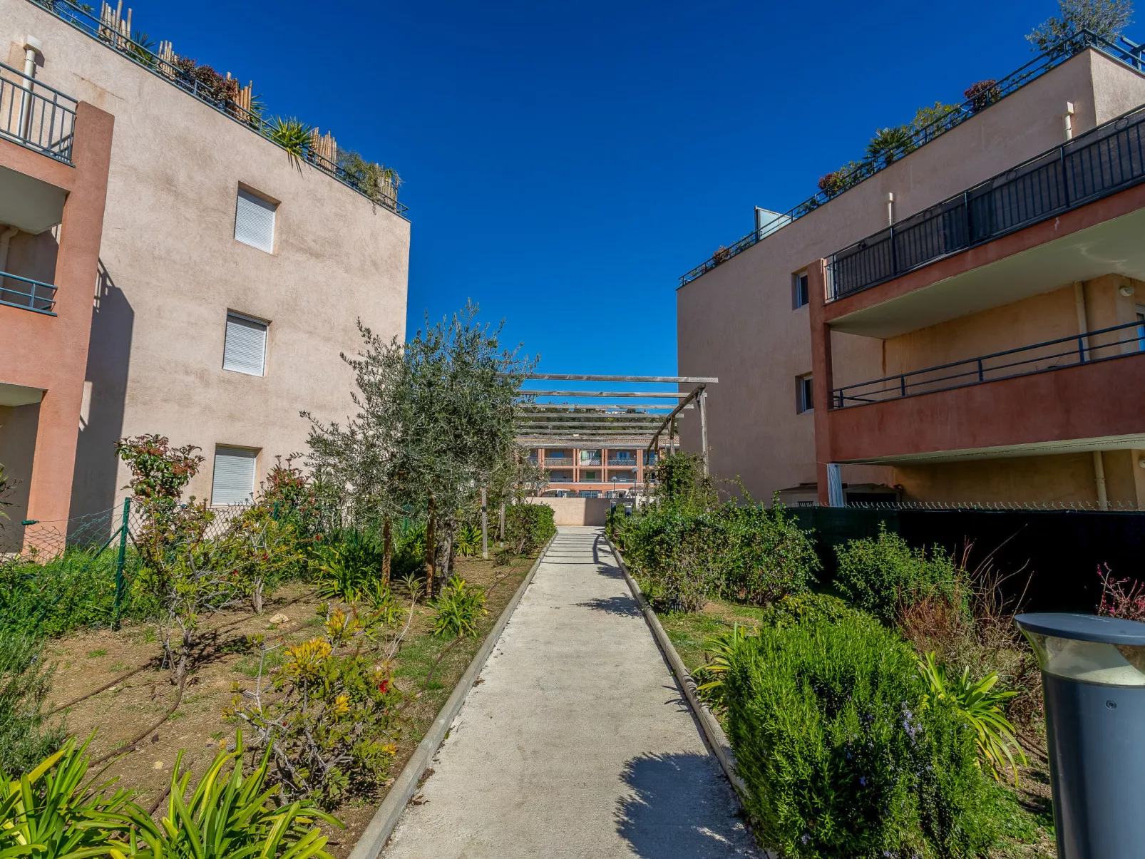 Le Jardin du Loderi-Outside