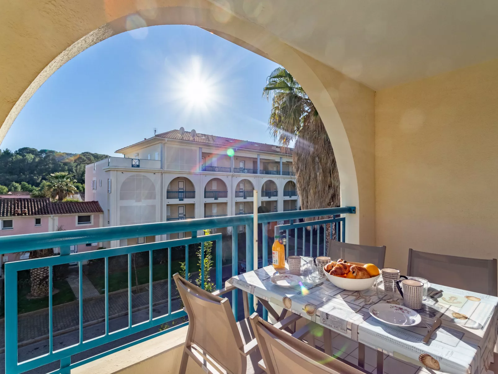 Le Domaine d'Azur-Outside