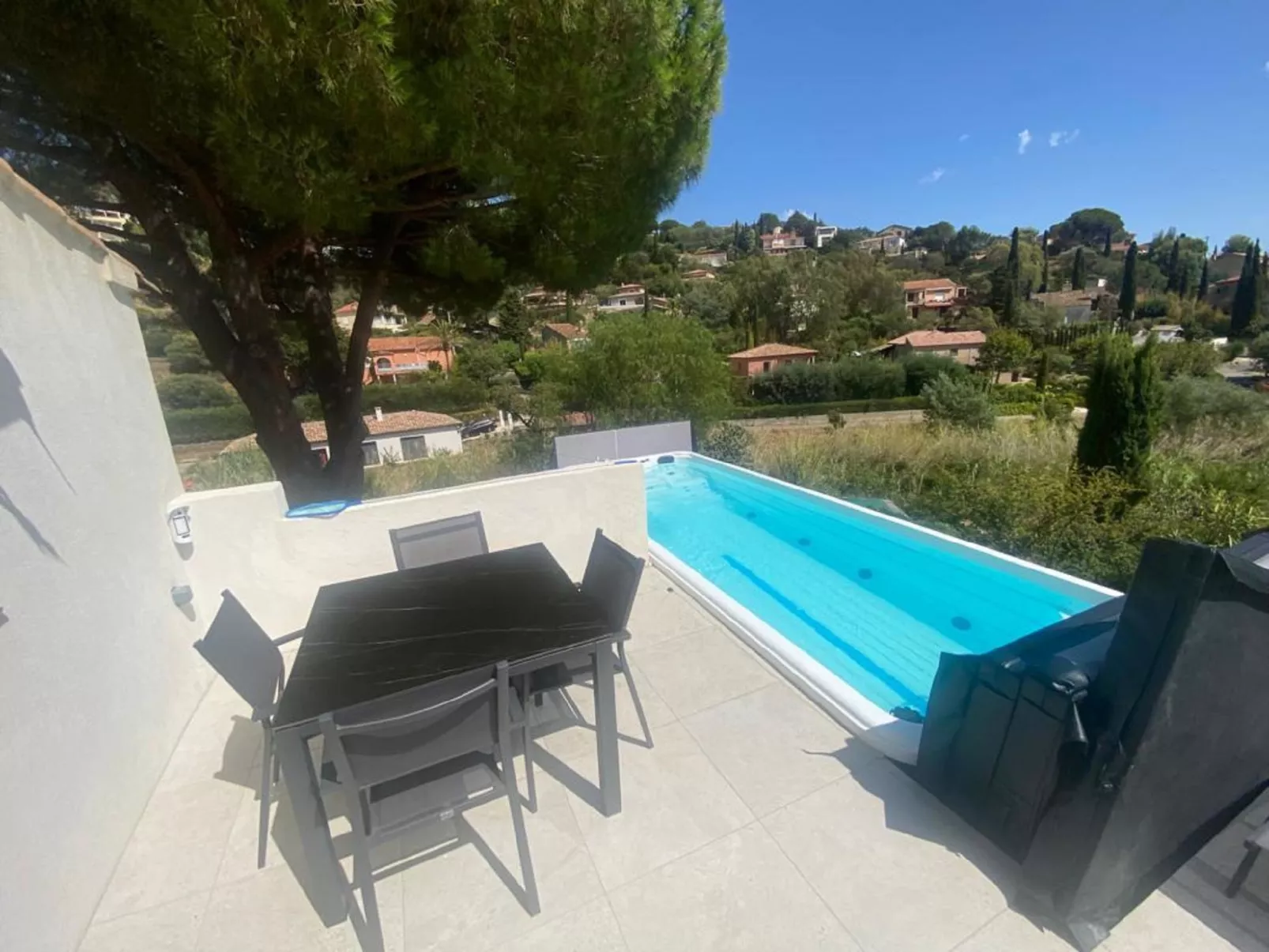 Villa Vallon d'Aiguebelle-Outside