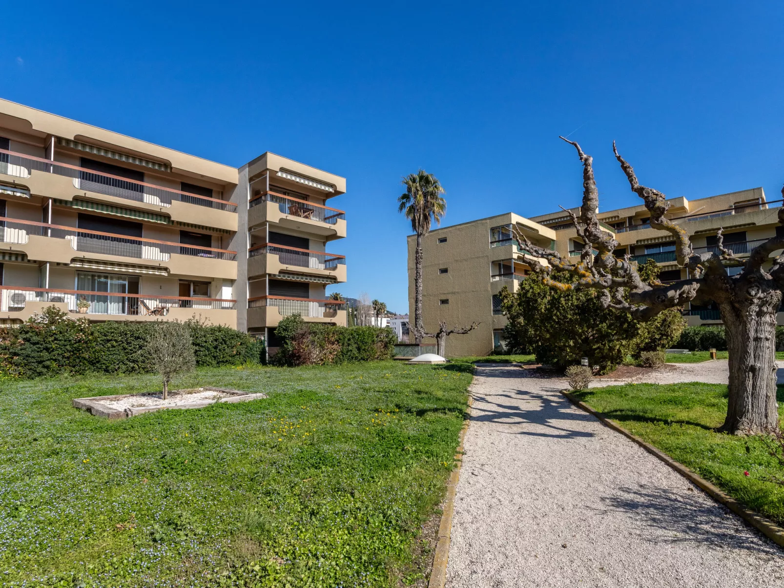 Parcs du Lavandou-Outside
