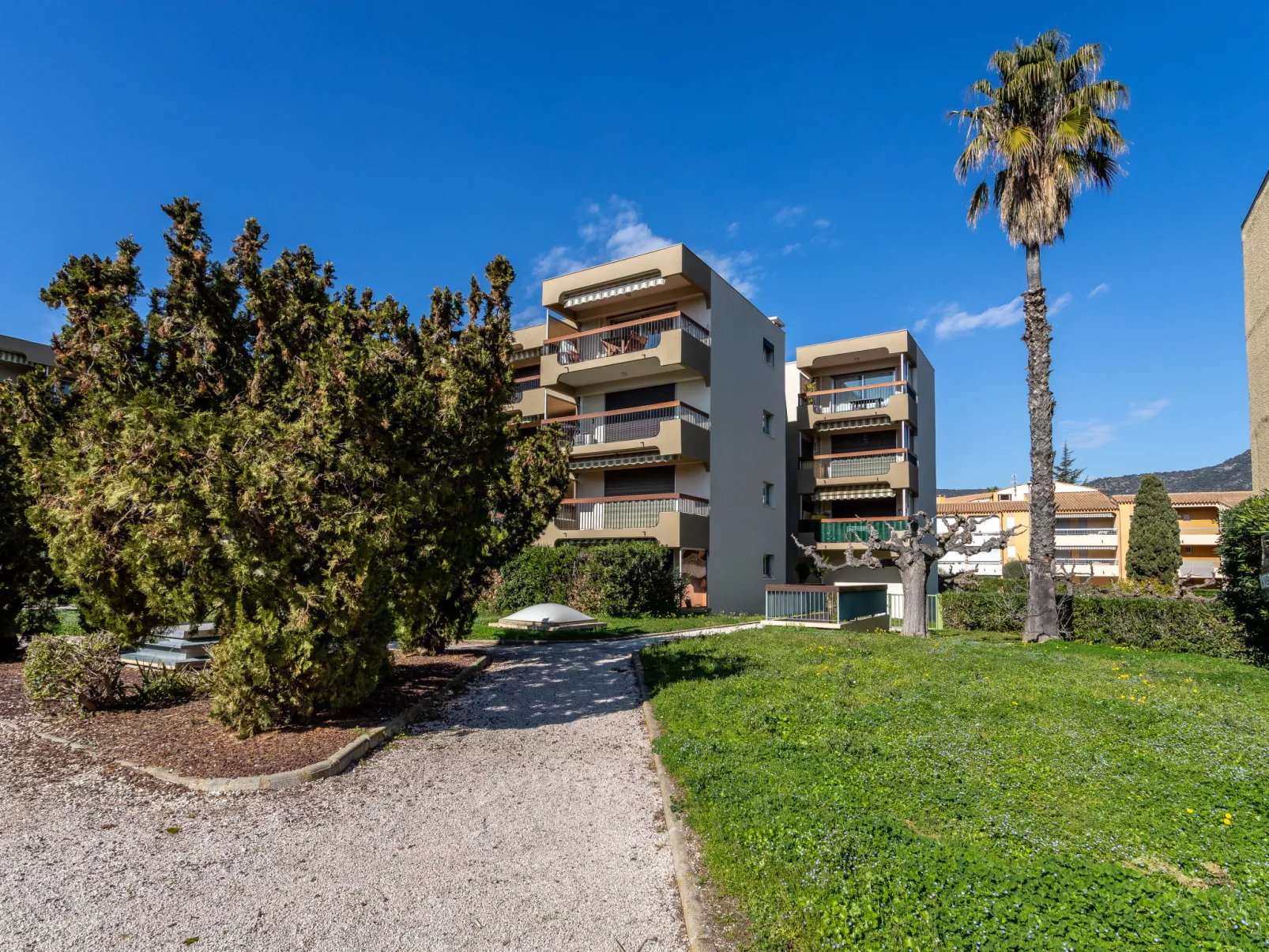 Parcs du Lavandou-Outside