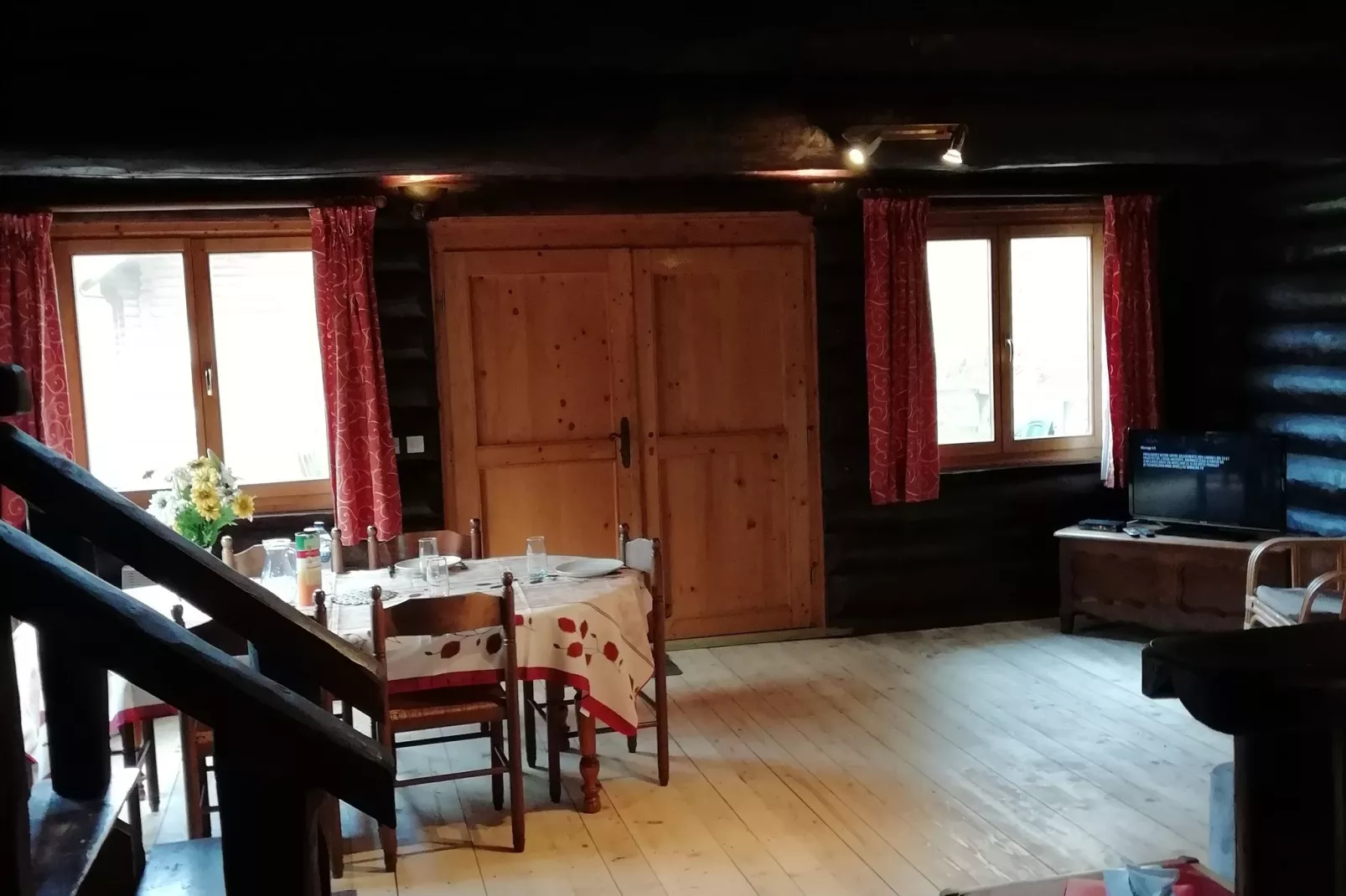 Chalet 1-Dining room