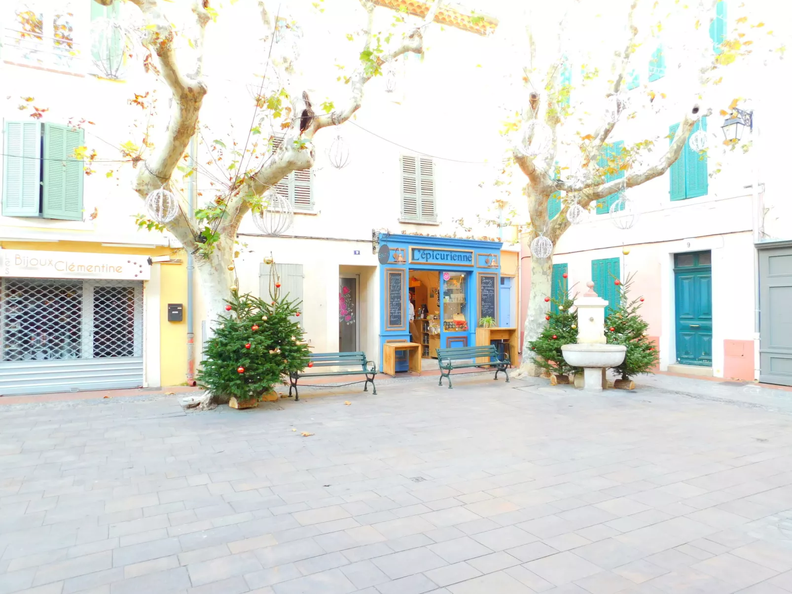 Le Coquillon-Outside
