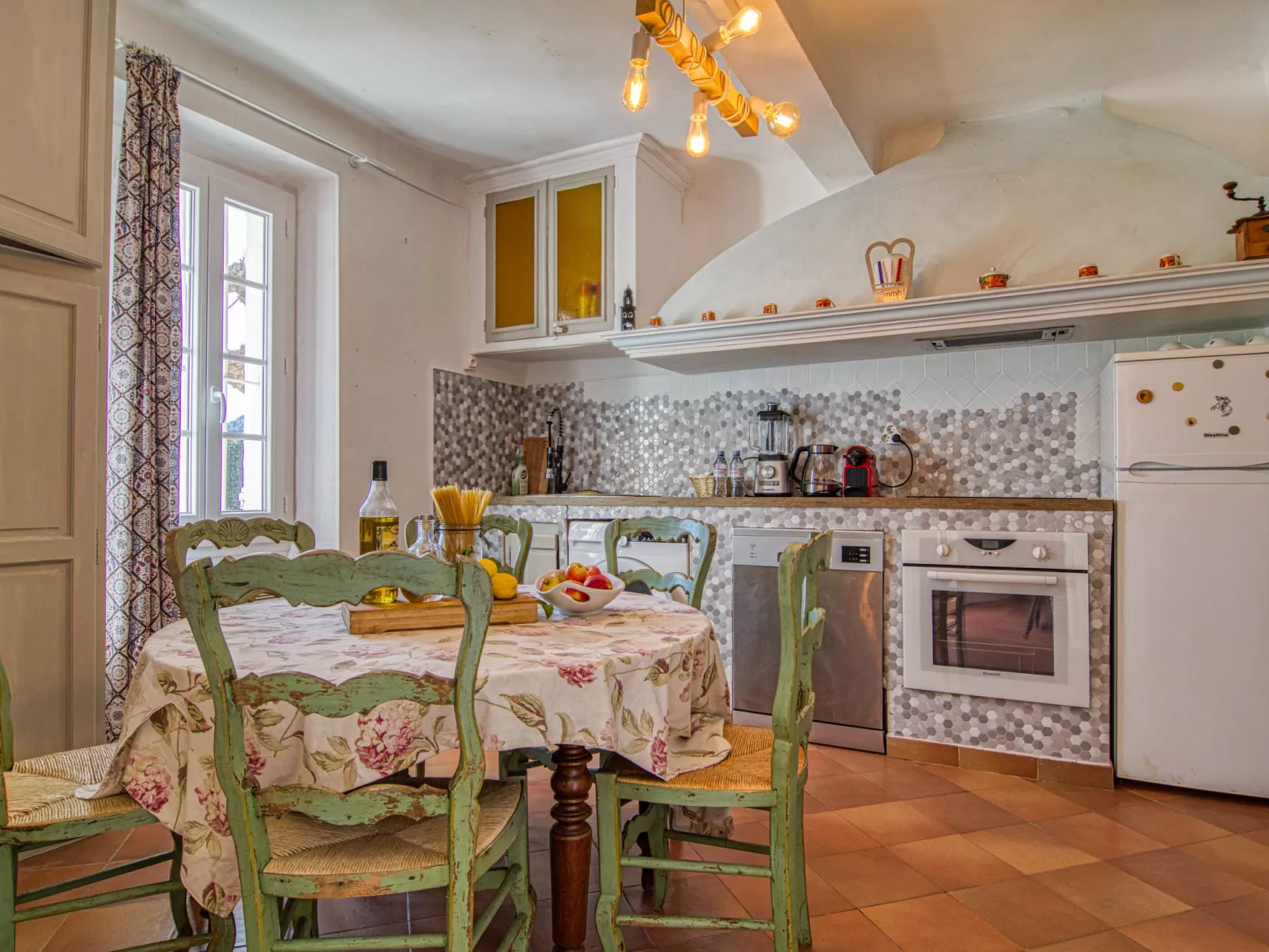 La Bastide de Magdeleine-Inside