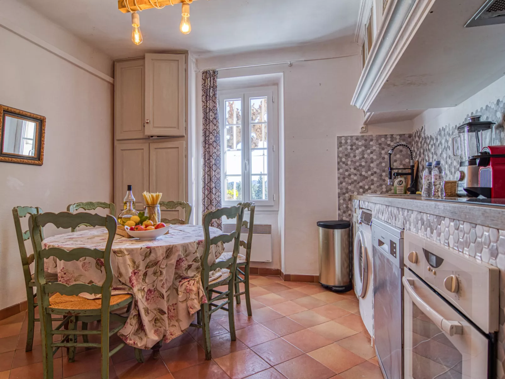 La Bastide de Magdeleine-Inside