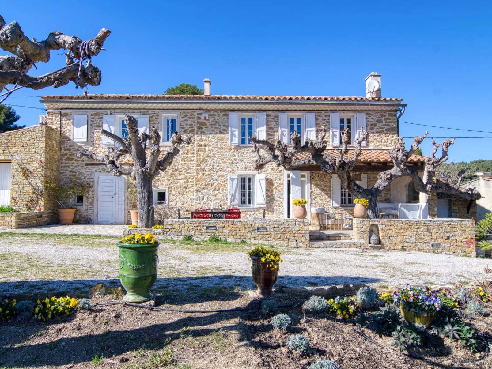 La Bastide de Magdeleine-Outside
