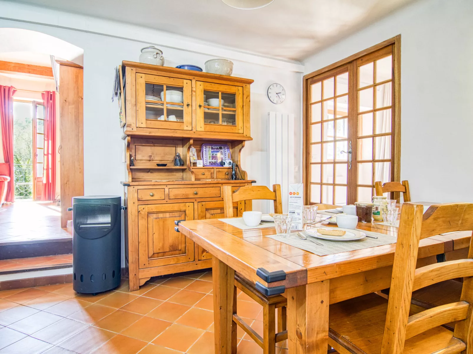 La maison aux volets bleus-Dedans