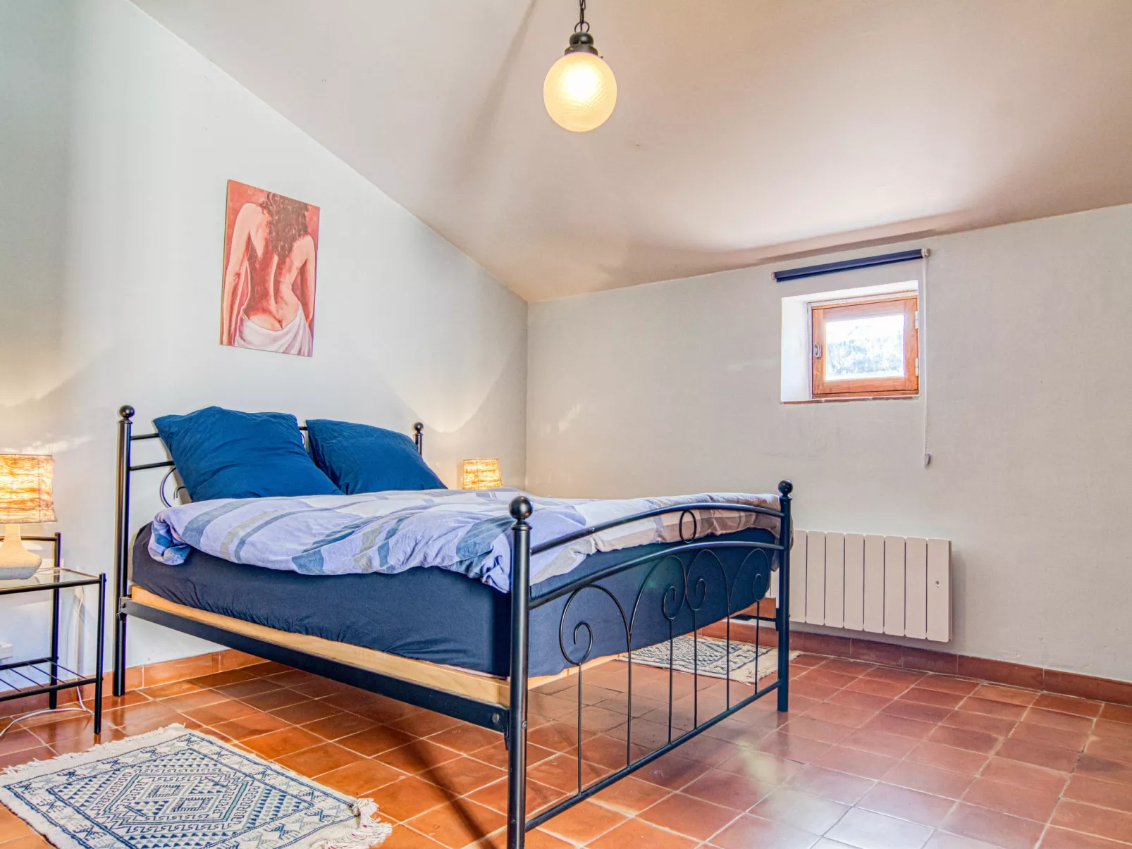 La maison aux volets bleus-Dedans