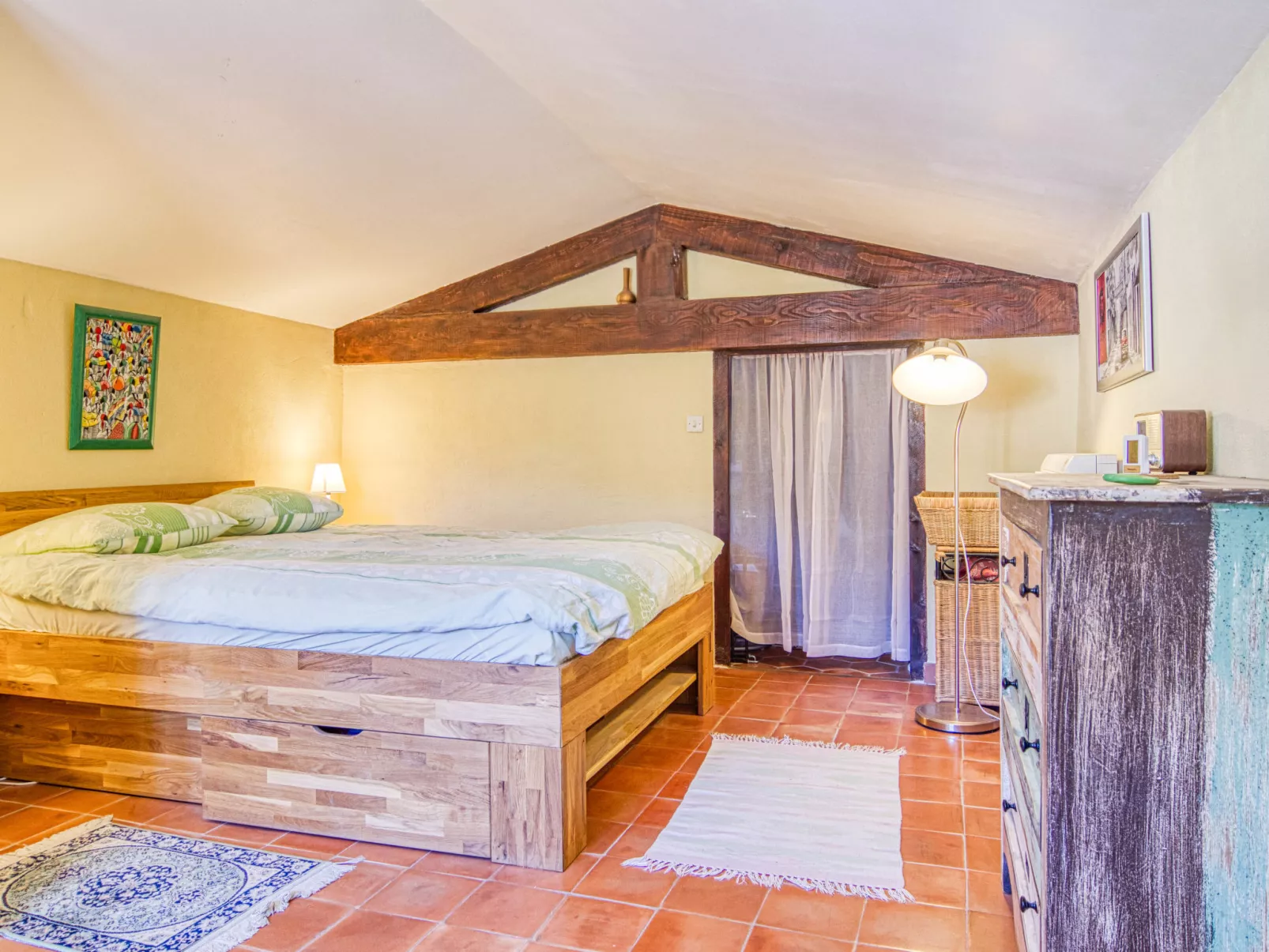 La maison aux volets bleus-Dedans