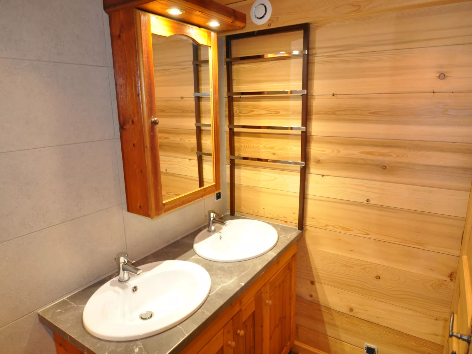 La Corne / Apt. 6-Inside