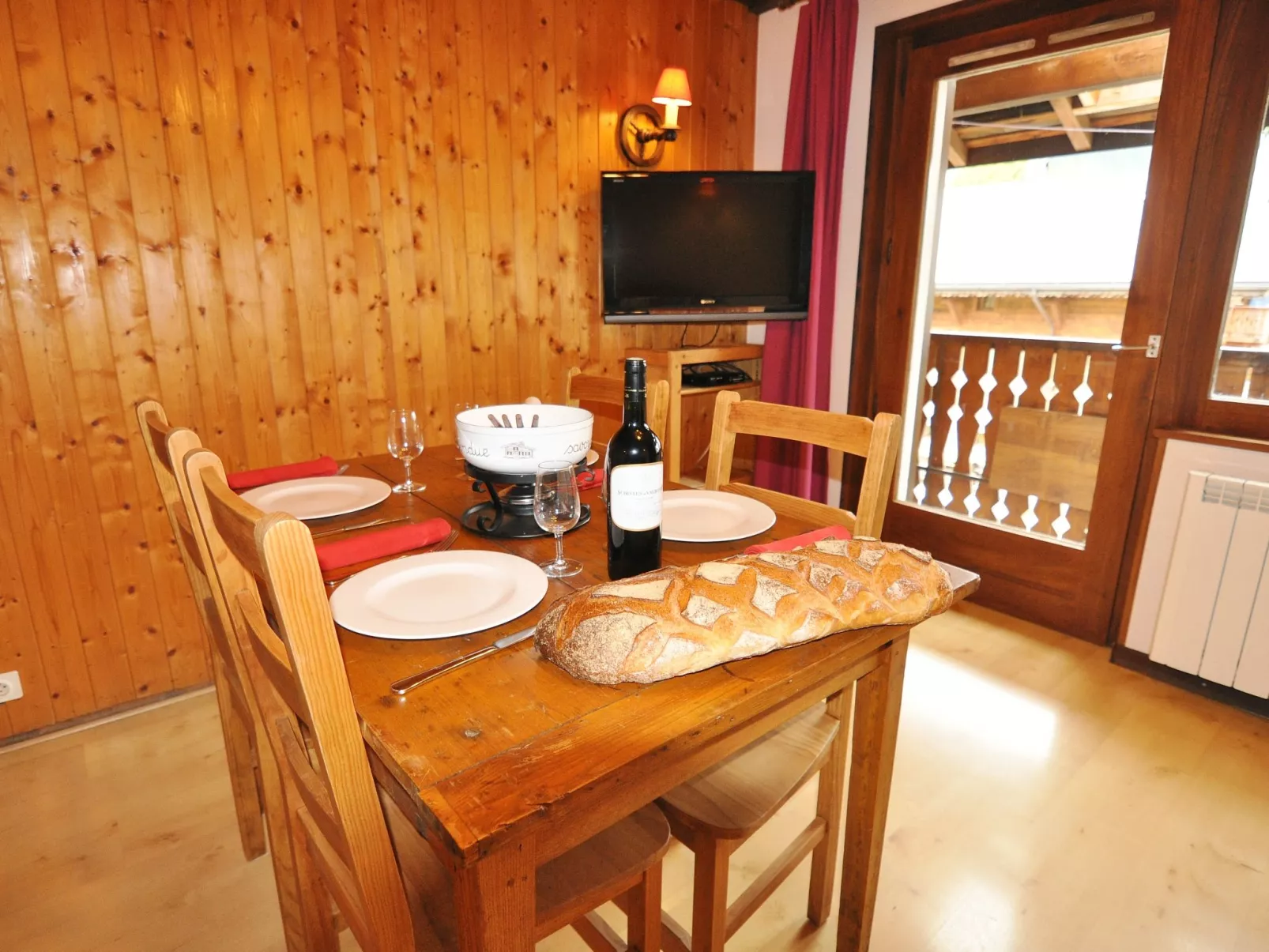 Le Morclan / Apt Nr 4-Dedans