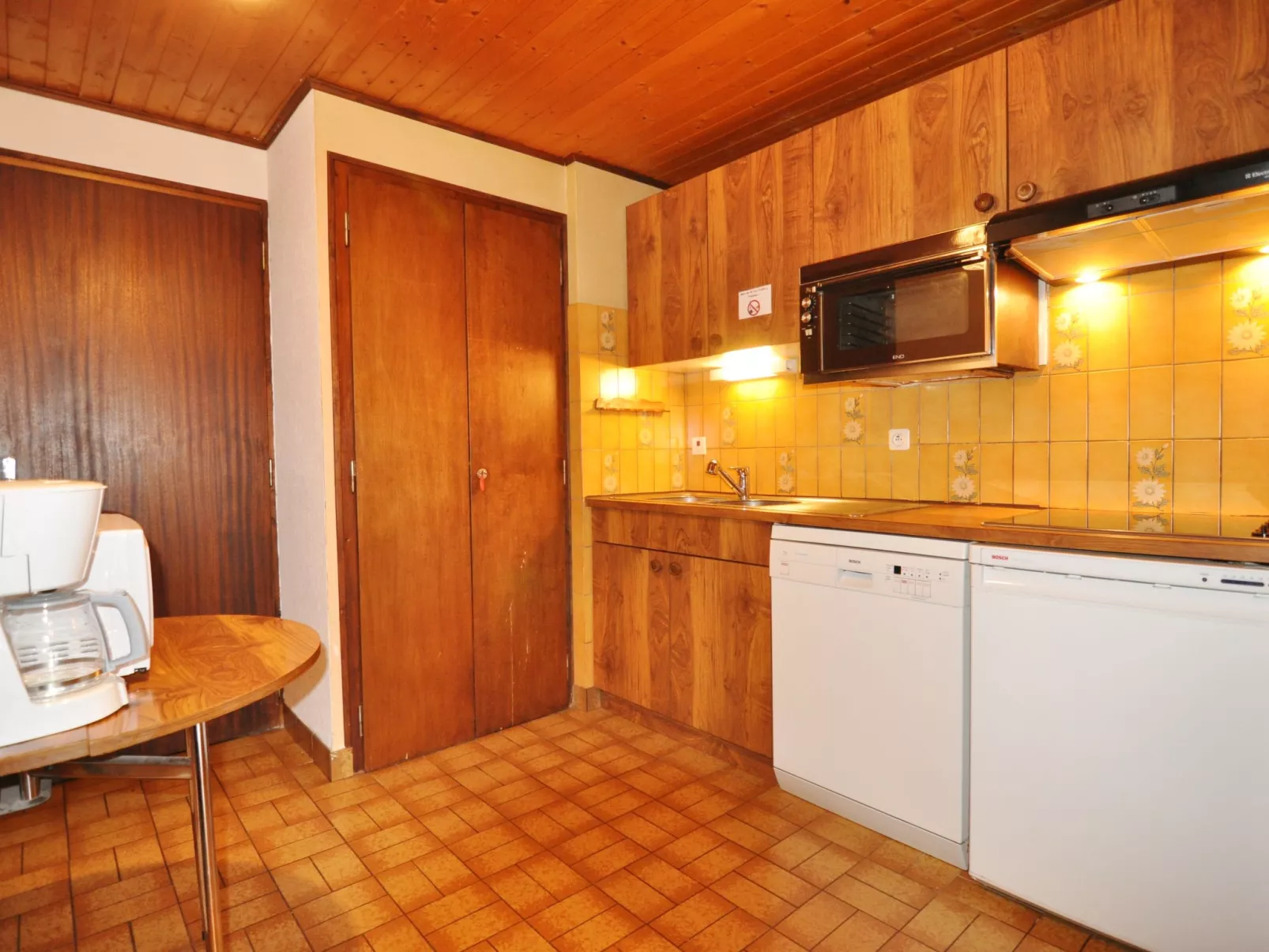 Le Morclan / Apt Nr 4-Dedans