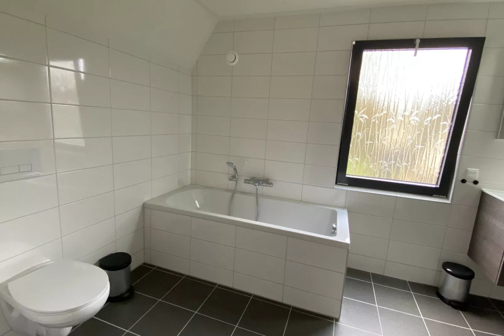 Vakantiepark de Katjeskelder 20-Bathroom