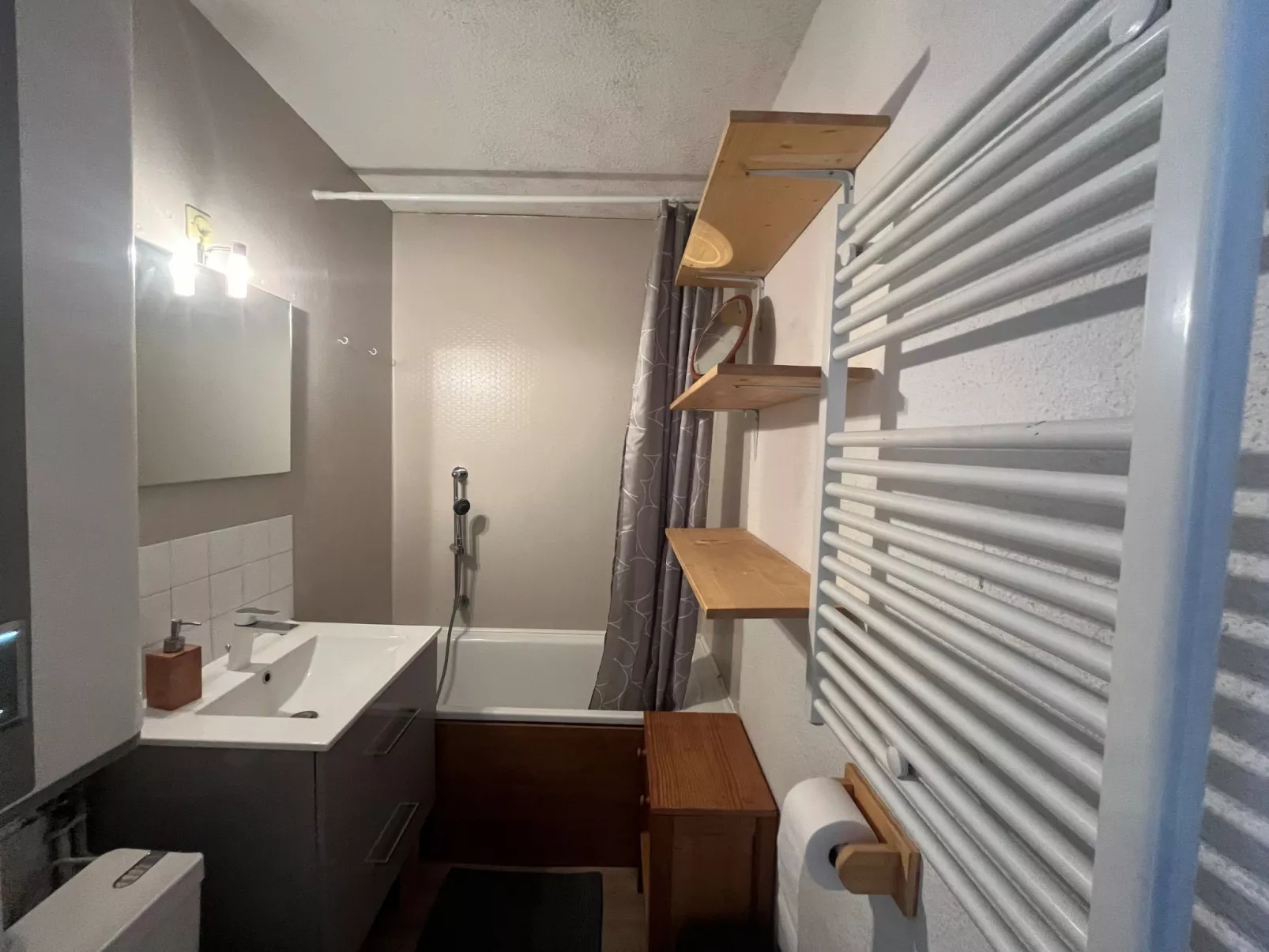 Asters 323 Bâtiment A1-Inside