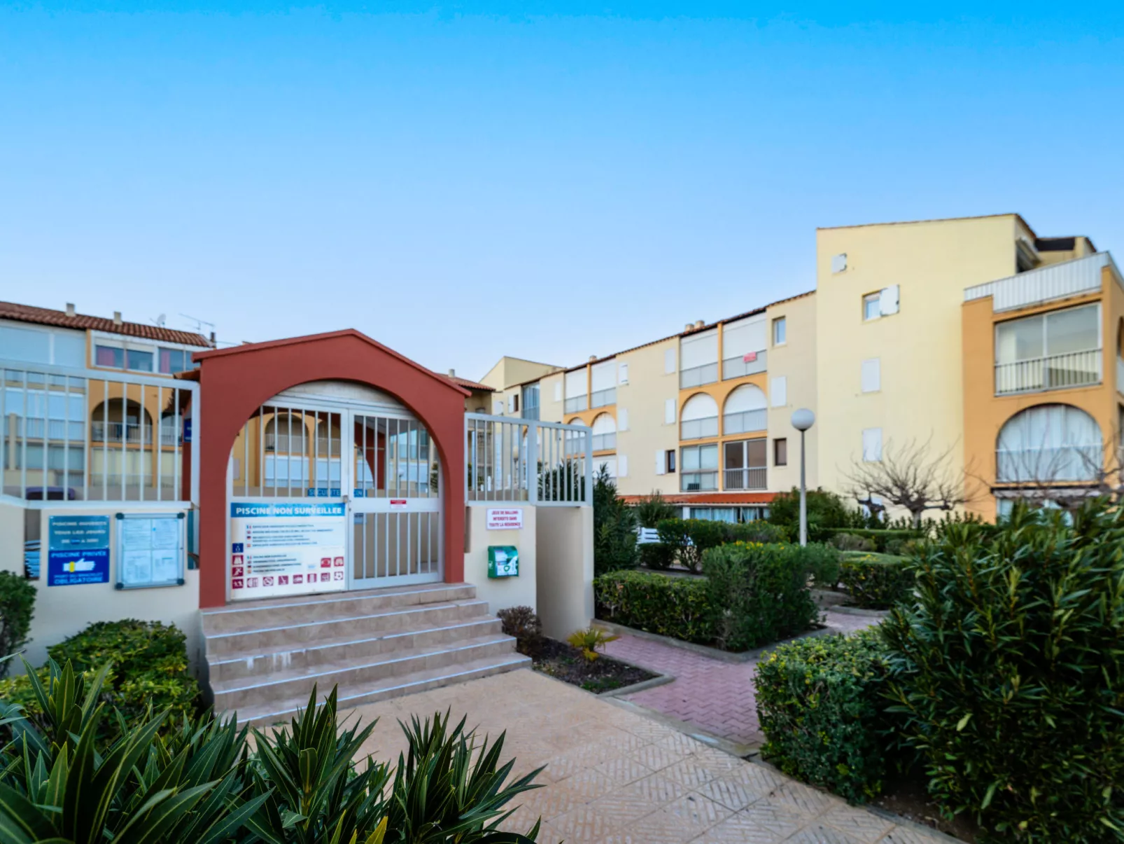 Les Maisons sur la Plage-Outside