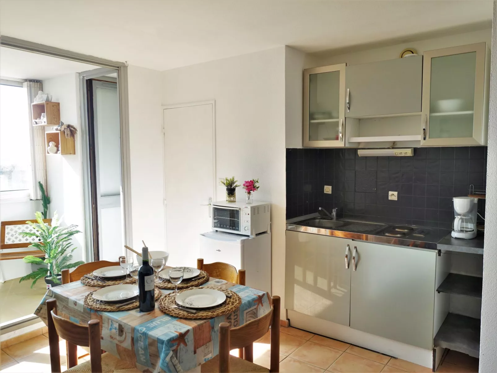 Les Balcons de la Méditerranée-Inside