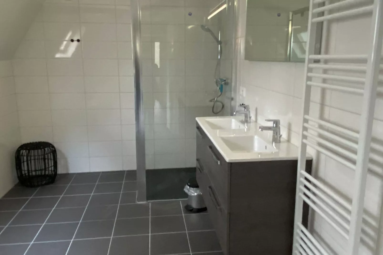Vakantiepark de Katjeskelder 21-Bathroom