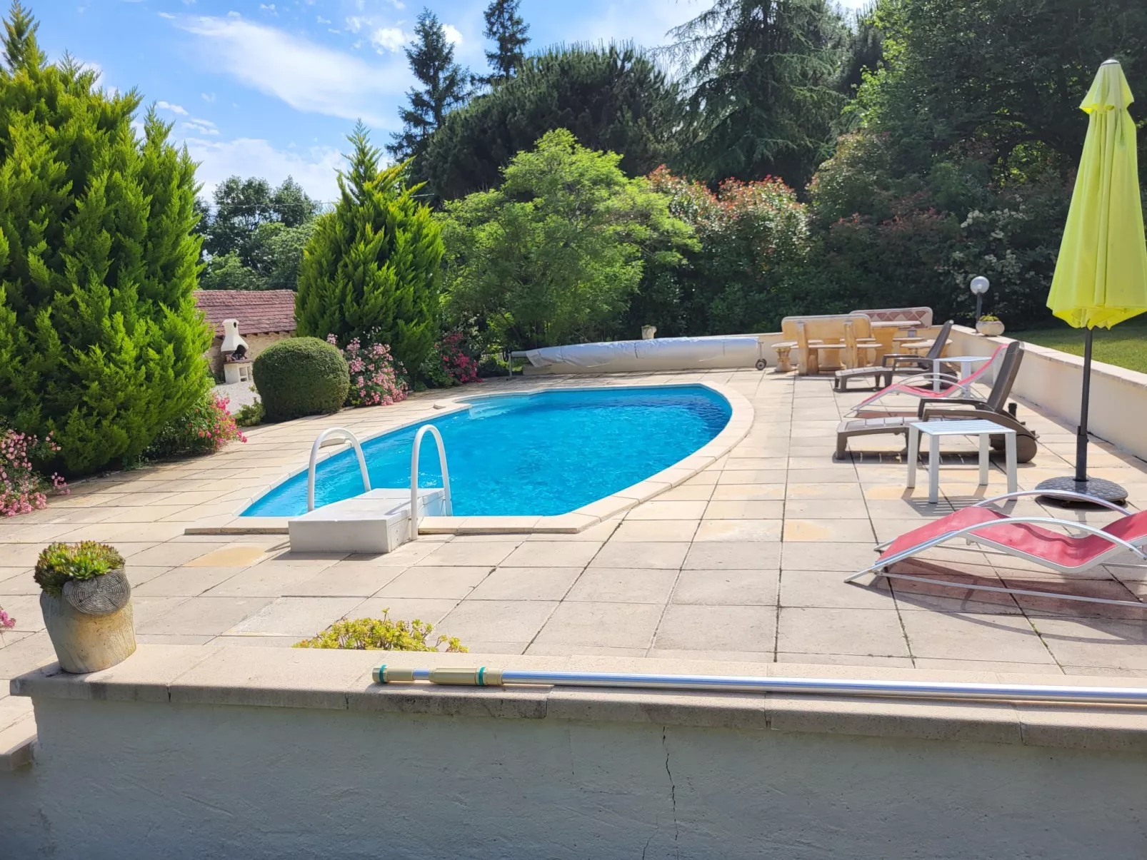 Le Coustal-Outside