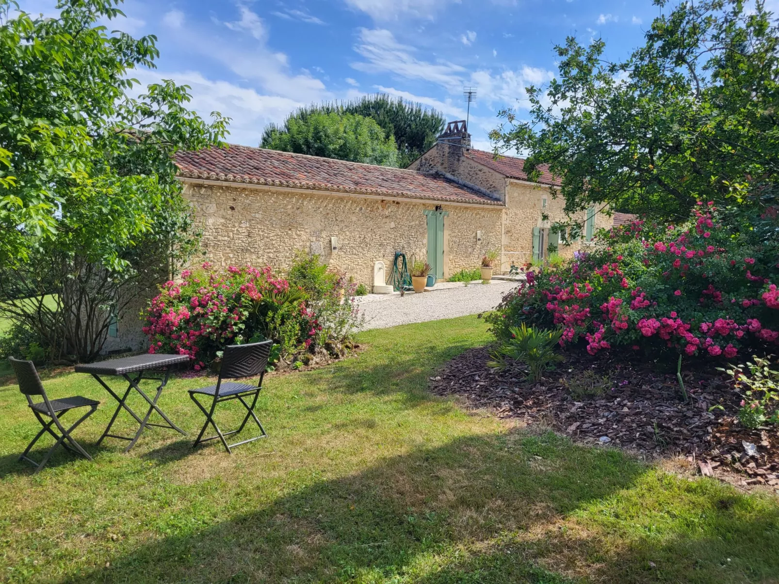 Le Coustal-Outside
