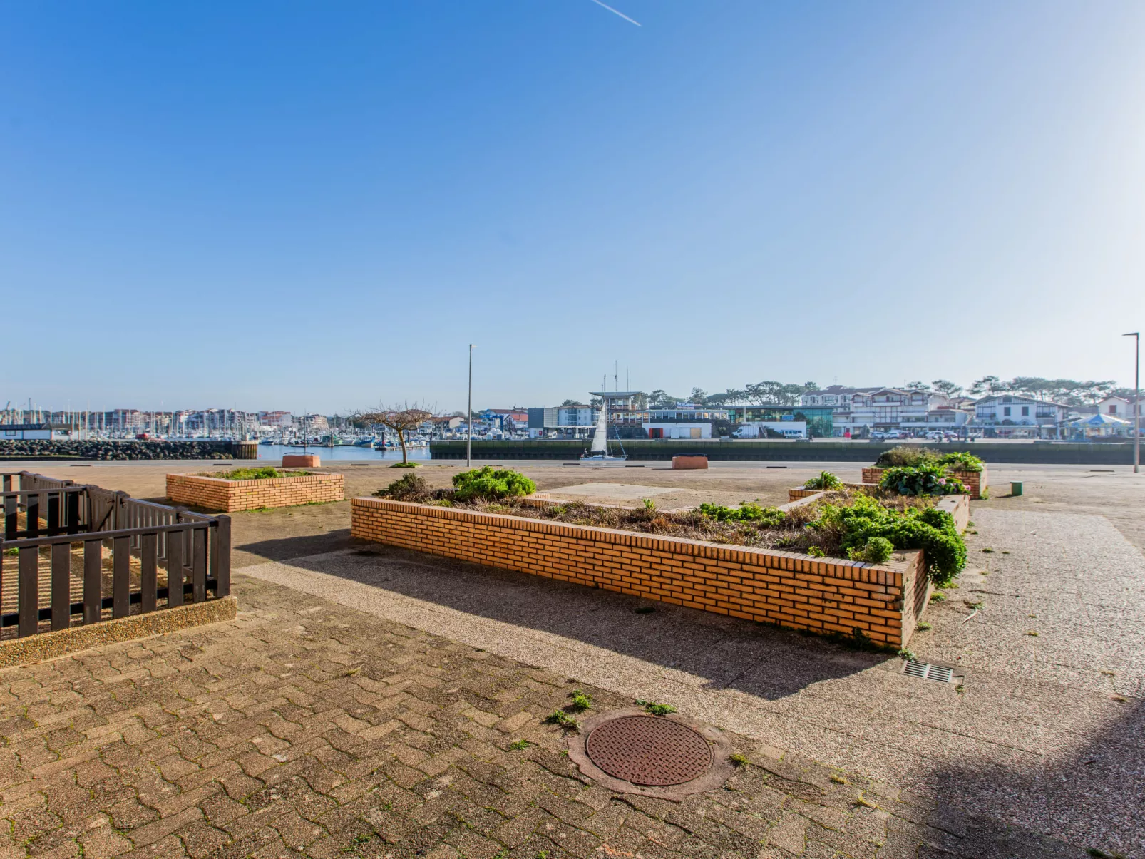 Les Terrasses Notre Dame du Port-Outside
