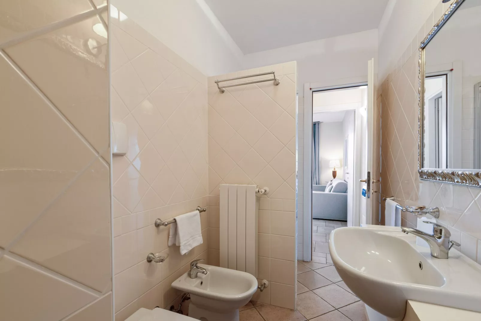 Vigna Trilo Quattro piu Due-Bathroom