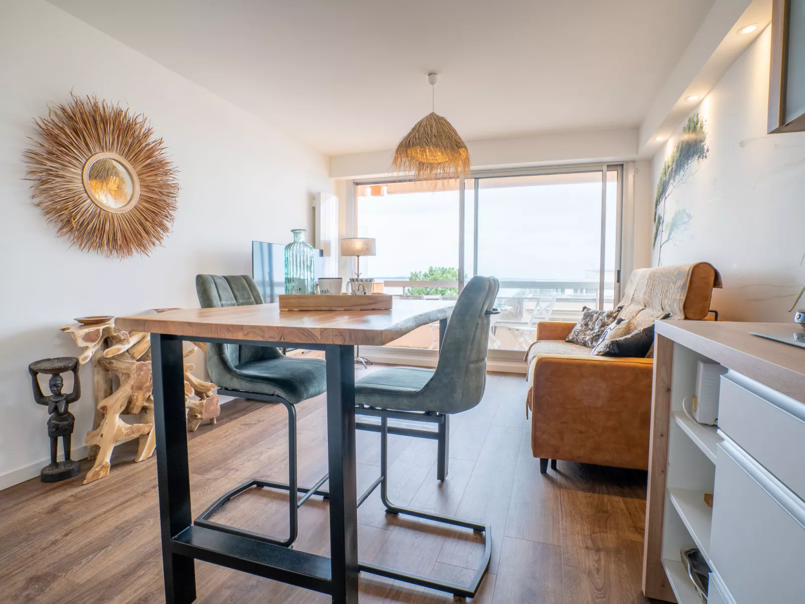 Le Galion-Inside