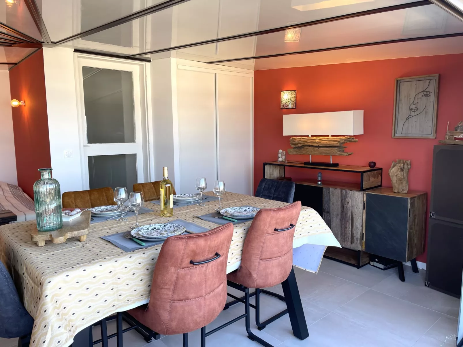Le Galion-Inside