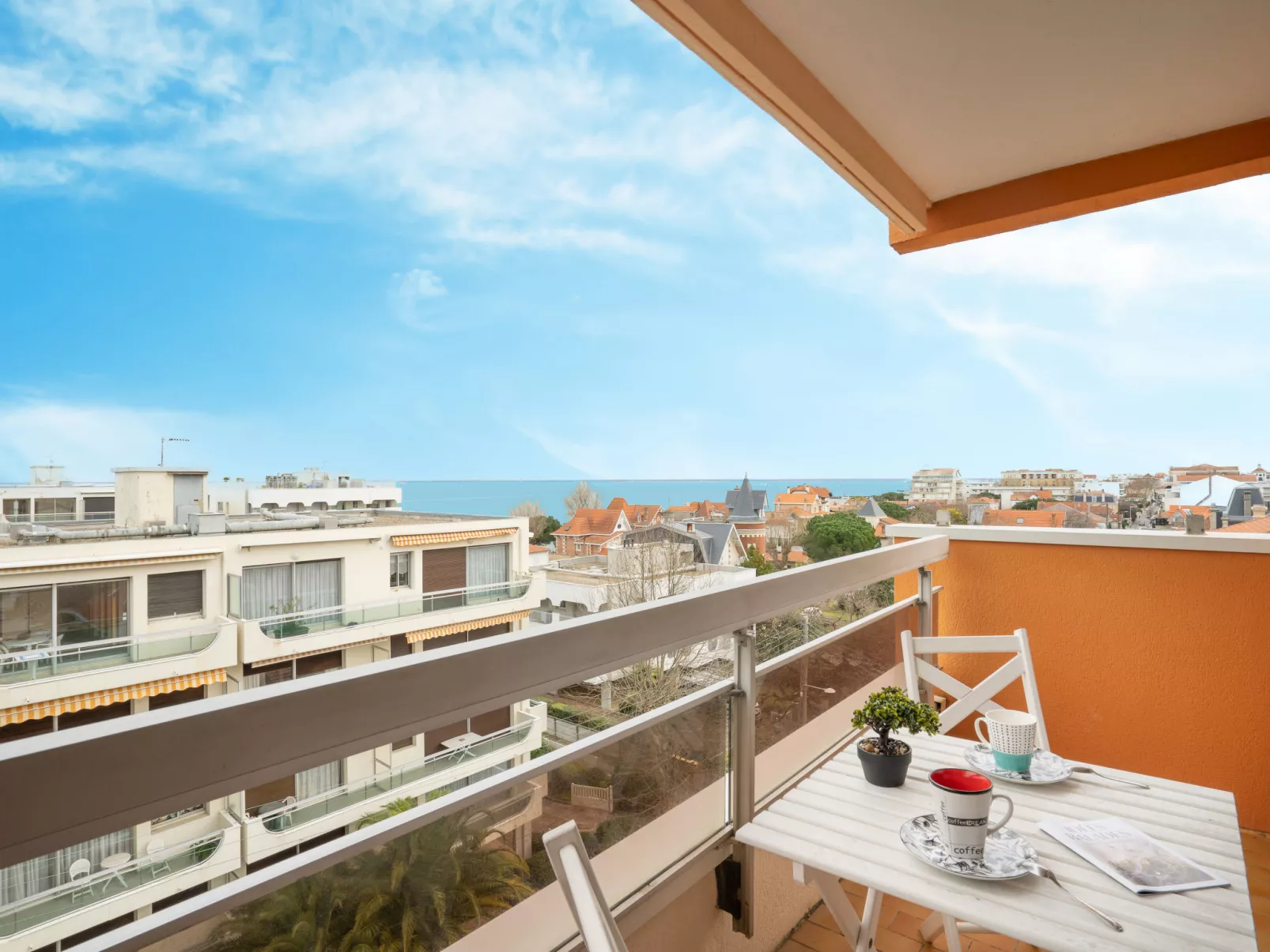 Le Galion-Outside